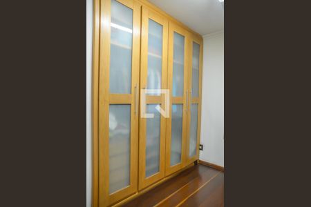 Casa à venda com 350m², 4 quartos e 5 vagas Casa à venda com 350m², 4 quartos e 5 vagasHall dos Quartos