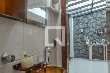 Casa à venda com 350m², 4 quartos e 5 vagas Casa à venda com 350m², 4 quartos e 5 vagasLavabo