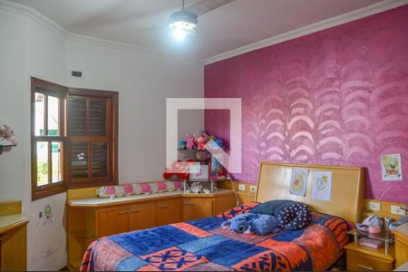 Casa à venda com 350m², 4 quartos e 5 vagas Casa à venda com 350m², 4 quartos e 5 vagasQuarto 2