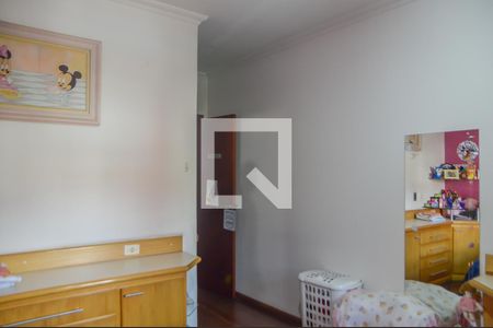 Casa à venda com 350m², 4 quartos e 5 vagas Casa à venda com 350m², 4 quartos e 5 vagasQuarto 2