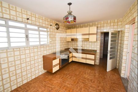 Casa à venda com 400m², 2 quartos e 2 vagasCozinha 2