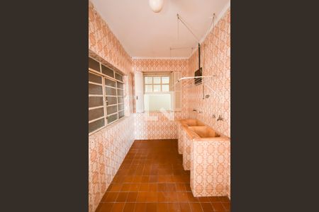 Casa à venda com 400m², 2 quartos e 2 vagasLavanderia