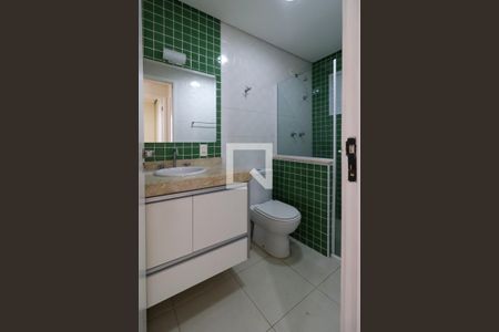 Apartamento à venda com 72m², 2 quartos e 2 vagas Apartamento à venda com 72m², 2 quartos e 2 vagasBanheiro social