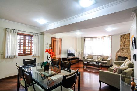Sala de casa à venda com 4 quartos, 170m² em Lar São Paulo, São Paulo