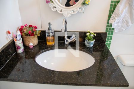 Casa à venda com 140m², 3 quartos e 2 vagasBanheiro do Quarto 2