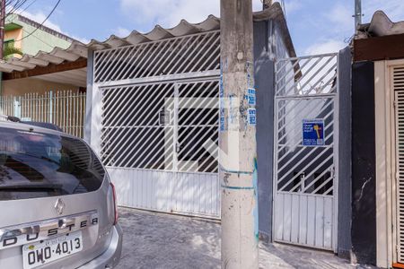 Casa para alugar com 100m², 3 quartos e 1 vaga Casa para alugar com 100m², 3 quartos e 1 vagaFachada