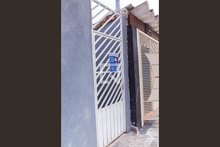 Casa para alugar com 100m², 3 quartos e 1 vaga Casa para alugar com 100m², 3 quartos e 1 vagaFachada