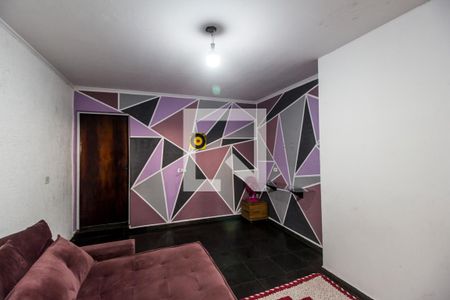 Sala de TV de casa à venda com 4 quartos, 420m² em Vila Sargento Jose de Paula, Barueri