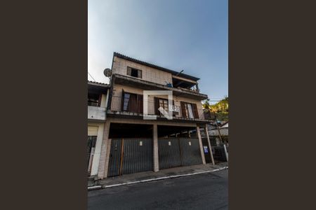 Casa à venda com 420m², 4 quartos e 3 vagas Casa à venda com 420m², 4 quartos e 3 vagasVista da Rua