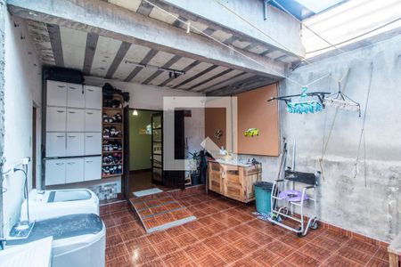 Casa à venda com 420m², 4 quartos e 3 vagas Casa à venda com 420m², 4 quartos e 3 vagasÁrea de Serviço