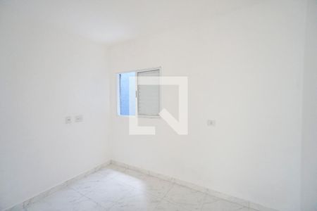 Quarto 2 de apartamento para alugar com 2 quartos, 46m² em Vila Esperança, São Paulo