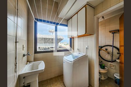 Apartamento para alugar com 166m², 4 quartos e 2 vagas Apartamento para alugar com 166m², 4 quartos e 2 vagasÁrea de Serviço