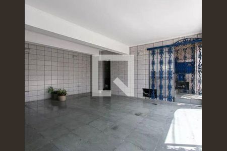 Casa à venda com 4 quartos, 150m² em Vila Carrão, São Paulo