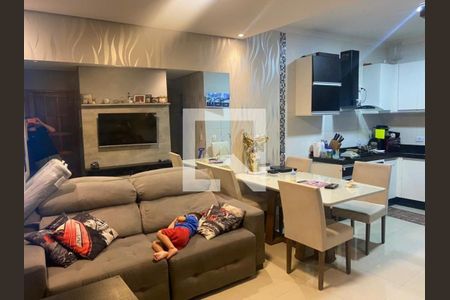 Casa à venda com 2 quartos, 67m² em Vila Carrão, São Paulo