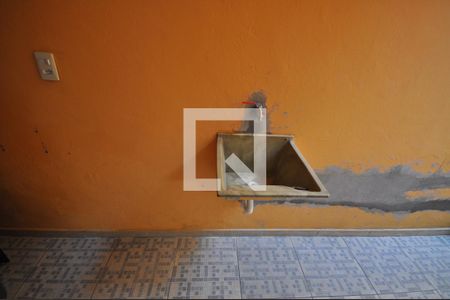 Área de Serviço de casa para alugar com 1 quarto, 42m² em Vila Nova Galvão, São Paulo