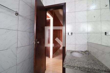 Casa para alugar com 268m², 8 quartos e 2 vagasBanheiro Social