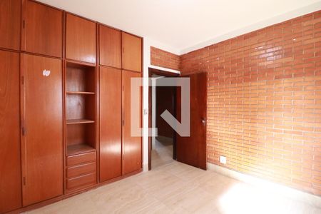 Casa para alugar com 268m², 8 quartos e 2 vagasQuarto 5