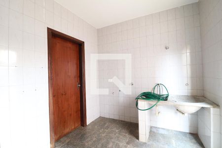 Casa para alugar com 268m², 8 quartos e 2 vagasLavanderia