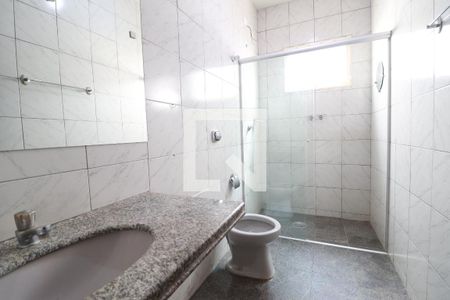 Casa para alugar com 268m², 8 quartos e 2 vagasBanheiro Social