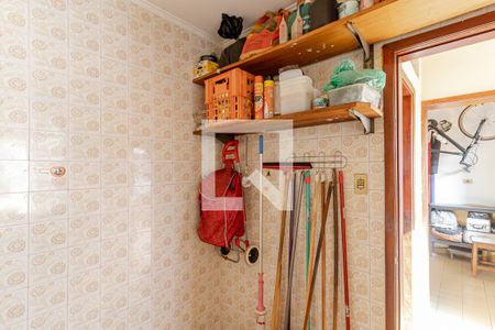 Casa à venda com 180m², 3 quartos e 2 vagasÁrea de Serviço