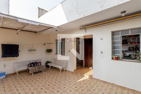 Casa à venda com 180m², 3 quartos e 2 vagasQuintal