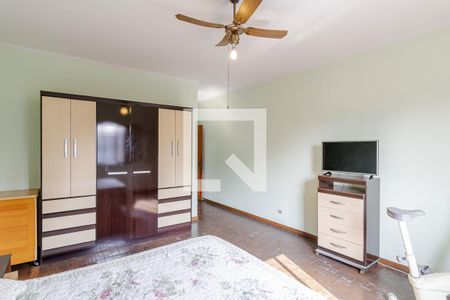 Casa à venda com 180m², 3 quartos e 2 vagasSuíte 1