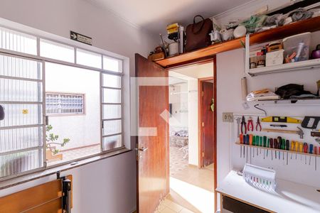 Casa à venda com 180m², 3 quartos e 2 vagasQuarto de Serviço