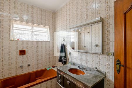 Casa à venda com 180m², 3 quartos e 2 vagasBanheiro 