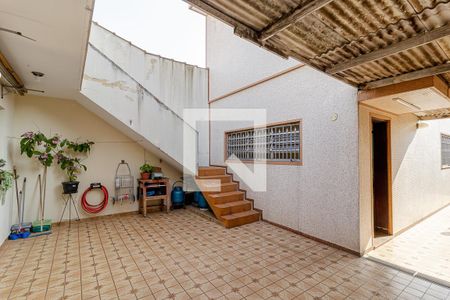 Casa à venda com 180m², 3 quartos e 2 vagasQuintal
