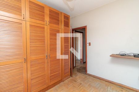 Quarto 2 de apartamento para alugar com 2 quartos, 81m² em Navegantes, Porto Alegre