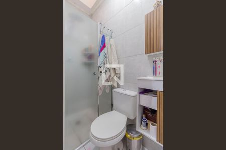 Casa à venda com 70m², 3 quartos e 2 vagas Casa à venda com 70m², 3 quartos e 2 vagasBanheiro