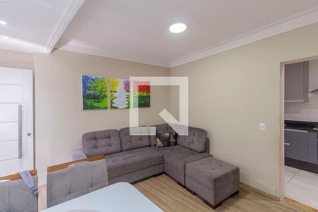 Sala  de casa à venda com 3 quartos, 70m² em Vila Domitila, São Paulo