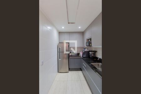 Casa à venda com 70m², 3 quartos e 2 vagas Casa à venda com 70m², 3 quartos e 2 vagasCozinha