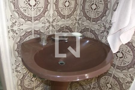 Casa à venda com 254m², 4 quartos e 2 vagasBanheiro 1