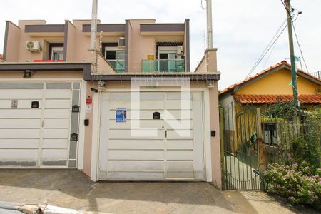 Casa à venda com 120m², 3 quartos e 2 vagasFachada