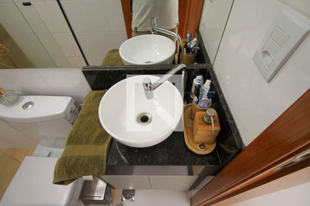 Casa à venda com 120m², 3 quartos e 2 vagasBanheiro