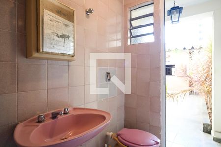 Casa à venda com 300m², 3 quartos e 3 vagasBanheiro Área de Serviço