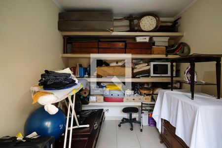 Casa à venda com 300m², 3 quartos e 3 vagasQuarto Área de Serviço