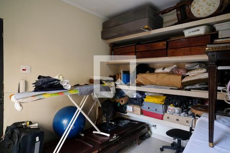 Casa à venda com 300m², 3 quartos e 3 vagasQuarto Área de Serviço