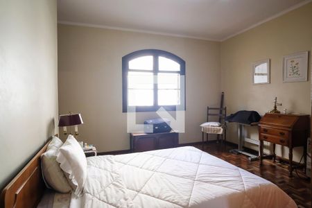 Casa à venda com 300m², 3 quartos e 3 vagasSuíte