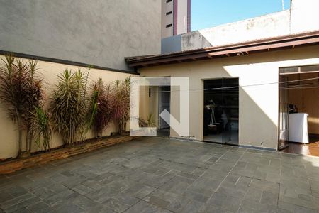 Casa à venda com 300m², 3 quartos e 3 vagasQuintal