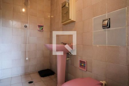 Casa à venda com 300m², 3 quartos e 3 vagasBanheiro Área de Serviço