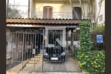 Casa à venda com 300m², 3 quartos e 3 vagasFachada
