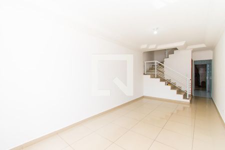 Sala de casa para alugar com 2 quartos, 59m² em Jardim Santa Teresinha, São Paulo