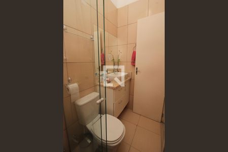 Casa de condomínio à venda com 137m², 3 quartos e 2 vagasBanheiro Social