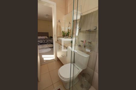 Casa de condomínio à venda com 137m², 3 quartos e 2 vagasBanheiro da Suíte