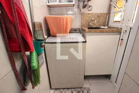 Casa de condomínio à venda com 137m², 3 quartos e 2 vagasÁrea de Serviço