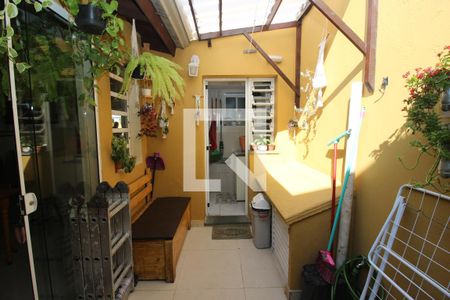 Casa de condomínio à venda com 137m², 3 quartos e 2 vagasQuintal