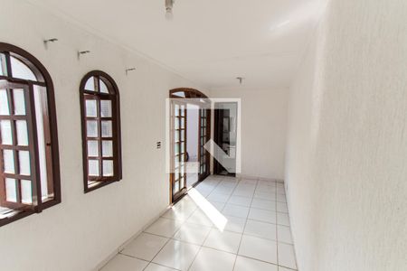 Casa à venda com 280m², 3 quartos e 3 vagasQuarto de Serviço