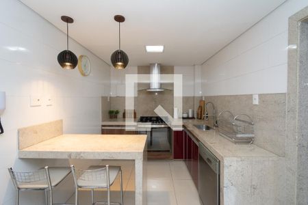 Apartamento à venda com 185m², 3 quartos e 2 vagasCozinha
